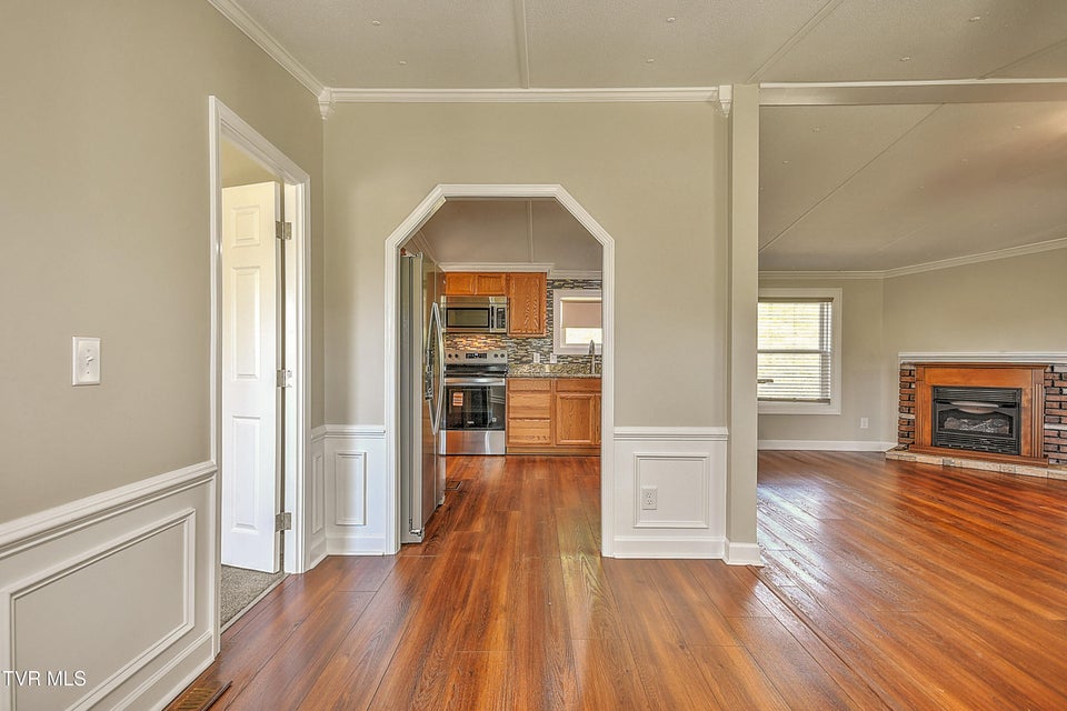 Photo #6: 1302 Camelia Avenue