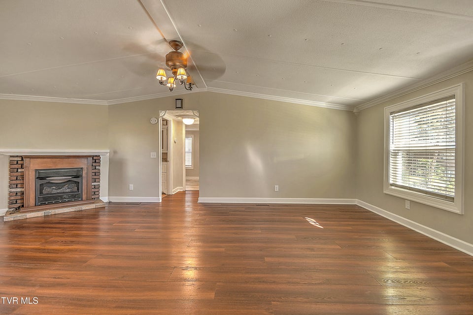 Photo #4: 1302 Camelia Avenue