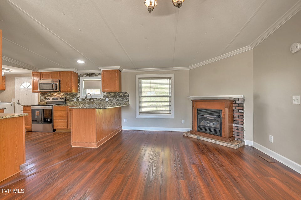 Photo #11: 1302 Camelia Avenue