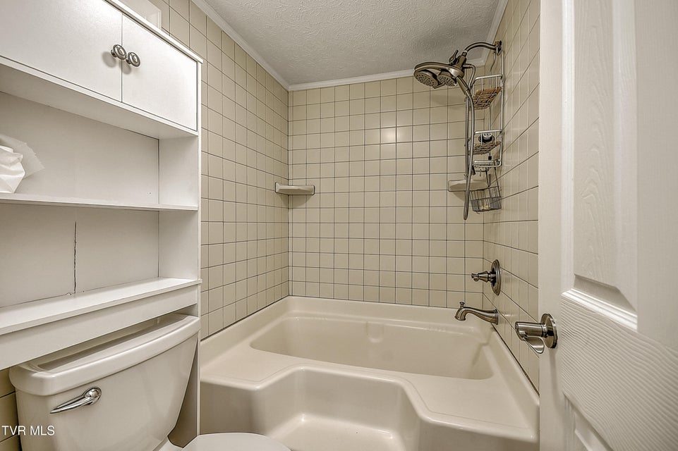 Photo #28: 1302 Camelia Avenue