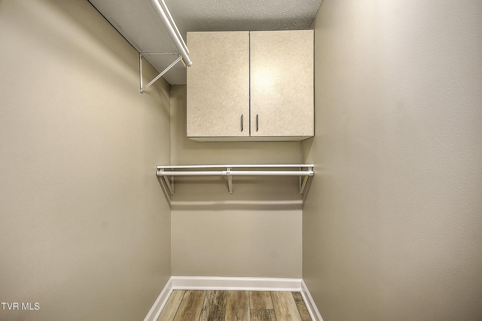 Photo #37: 1302 Camelia Avenue