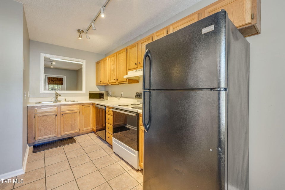 Photo #12: 200 Arrowhead Drive Drive