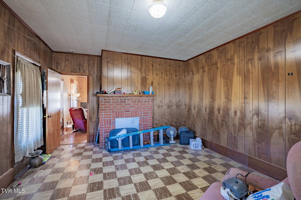 Photo #6: 2100 State Line Road