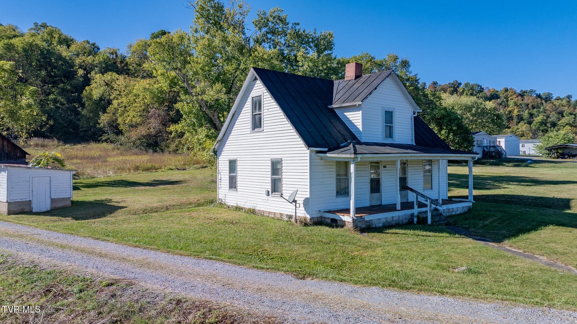 Photo #19: 2100 State Line Road