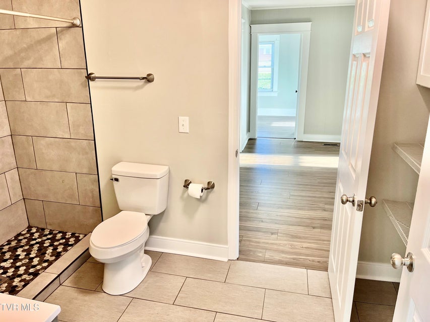 Photo #28: 1116 Highway 91 