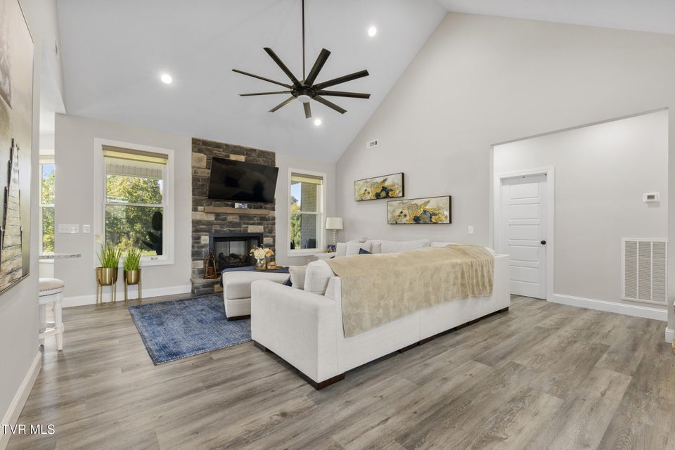 Photo #14: 2579 Shoreline Vista