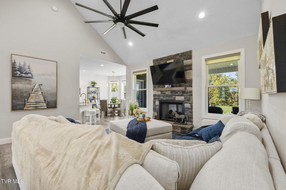 Photo #16: 2579 Shoreline Vista