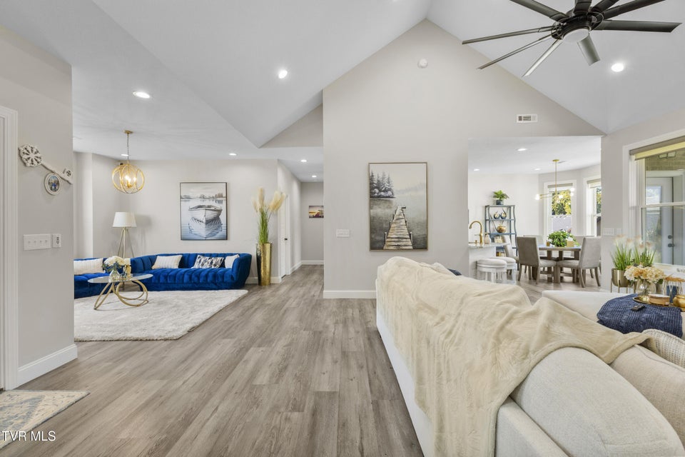 Photo #17: 2579 Shoreline Vista