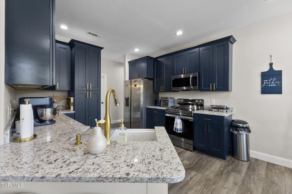 Photo #23: 2579 Shoreline Vista