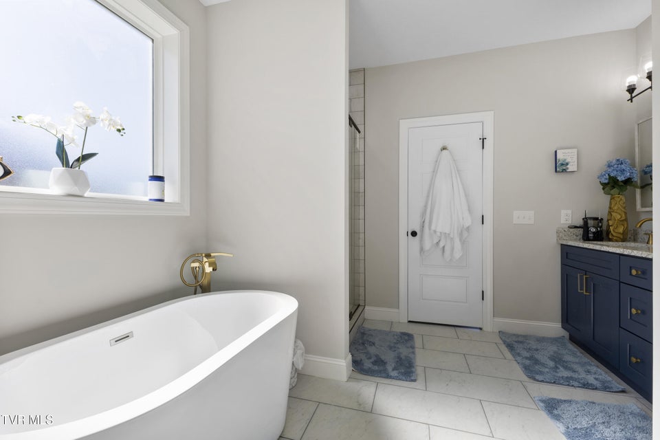 Photo #34: 2579 Shoreline Vista