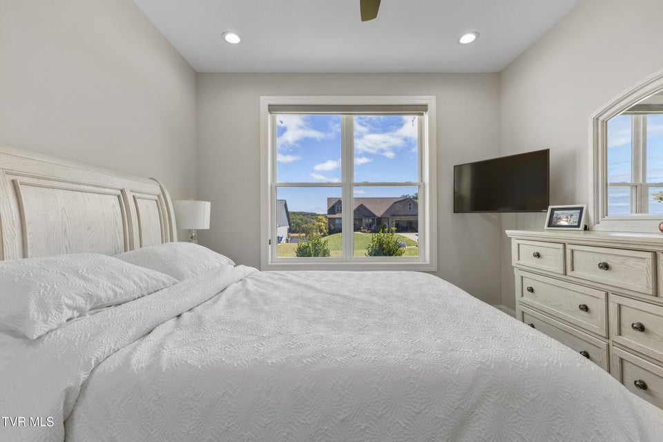 Photo #38: 2579 Shoreline Vista