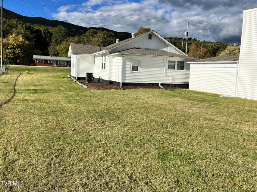 Photo #8: 1116 Highway 91 