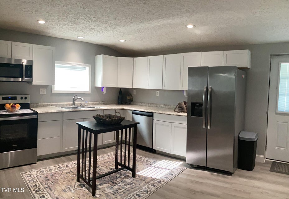 Photo #4: 616 Old Airport Road