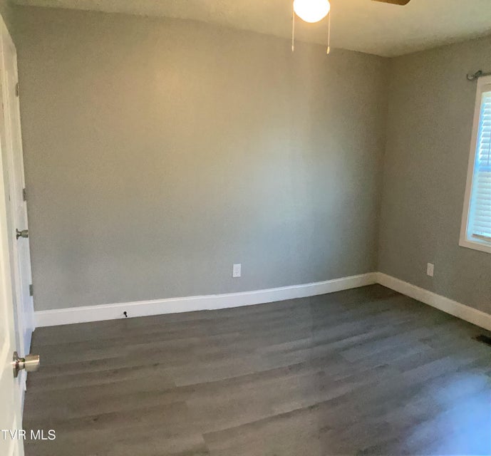 Photo #16: 616 Old Airport Road