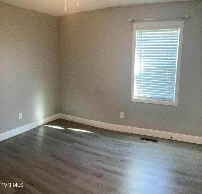 Photo #17: 616 Old Airport Road