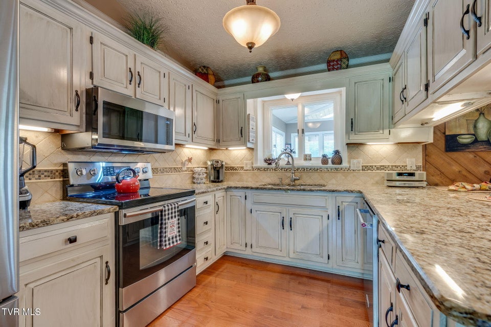 Photo #7: 120 Lemay Drive