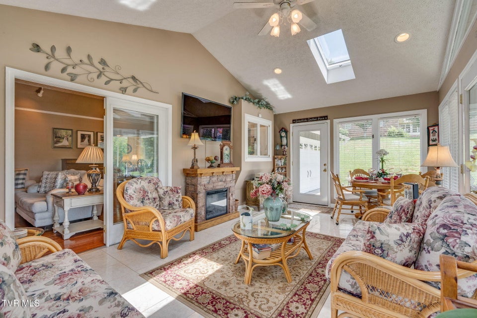 Photo #10: 120 Lemay Drive