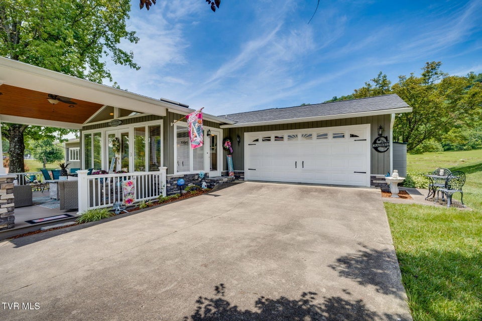 Photo #33: 120 Lemay Drive