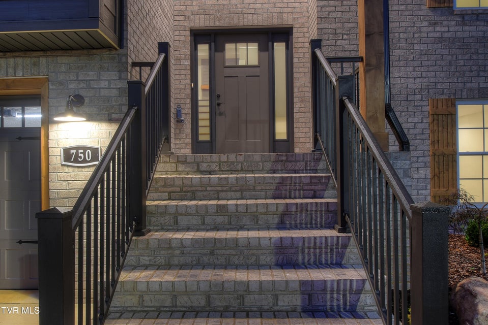 Photo #3: 750 Hunts Terrace Drive