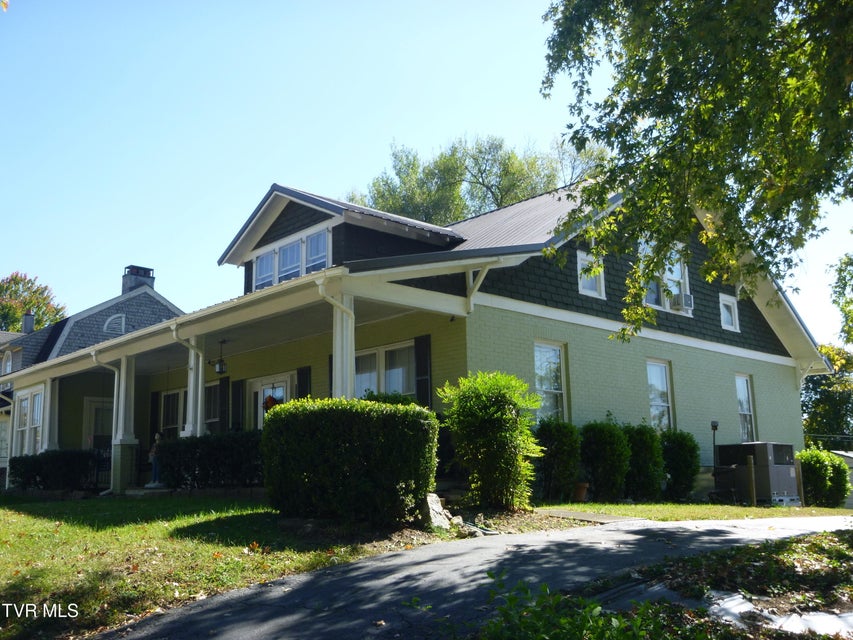 Photo #46: 813 Watauga Street