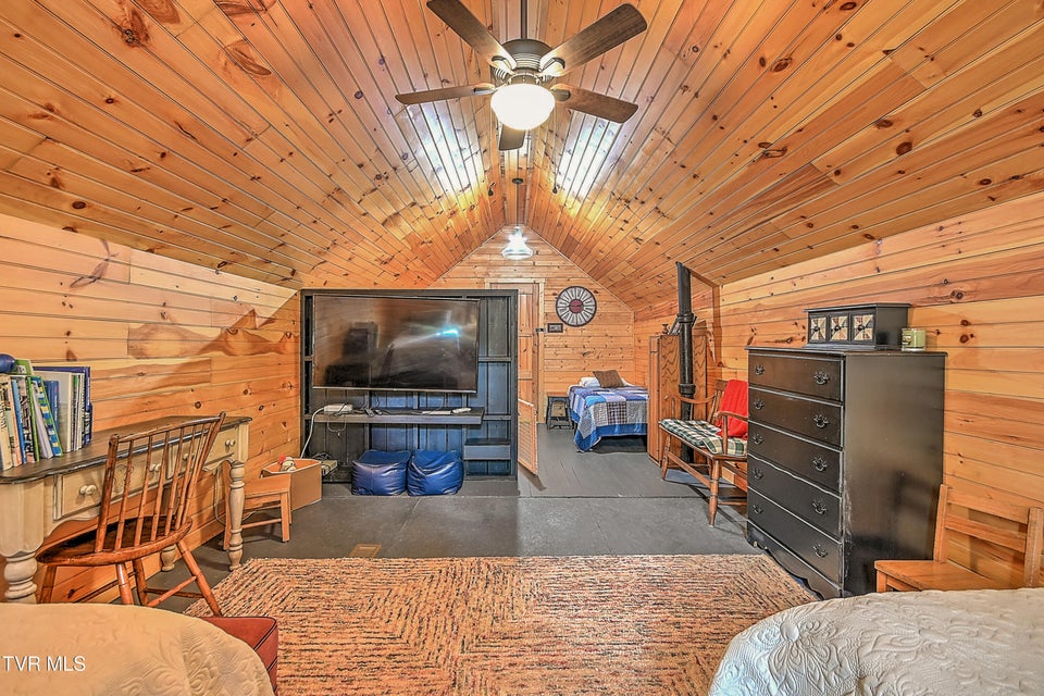 Photo #41: 724 Lawrence Avenue