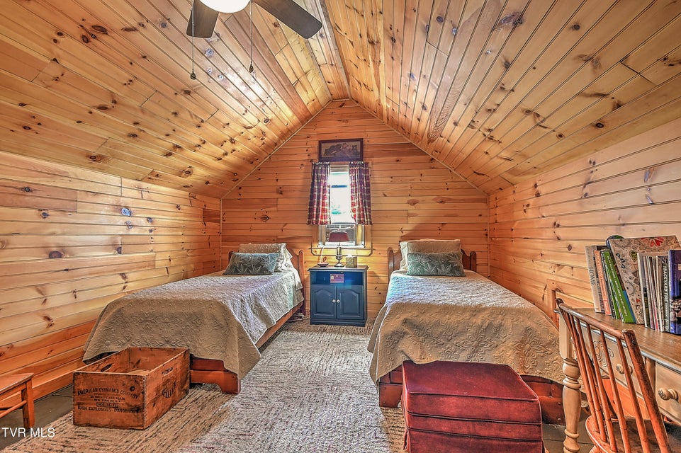 Photo #42: 724 Lawrence Avenue