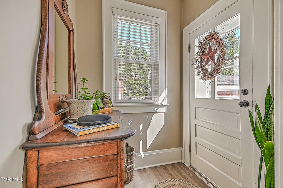 Photo #38: 724 Lawrence Avenue