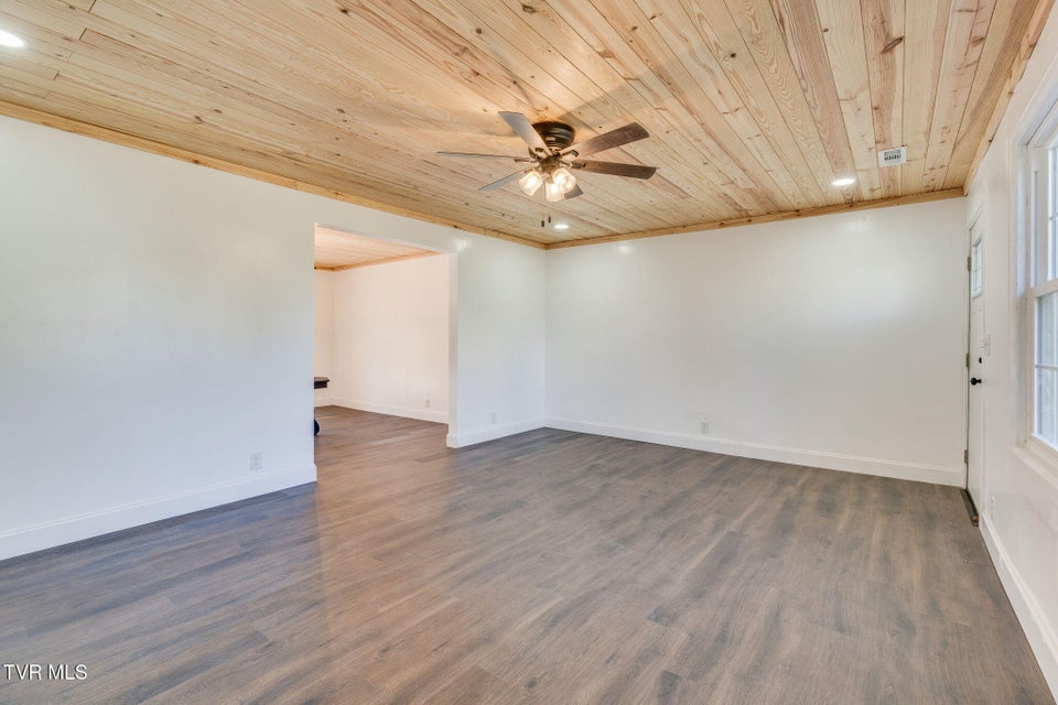 Photo #5: 292 Main Street