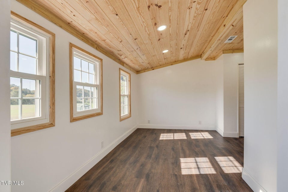 Photo #14: 292 Main Street