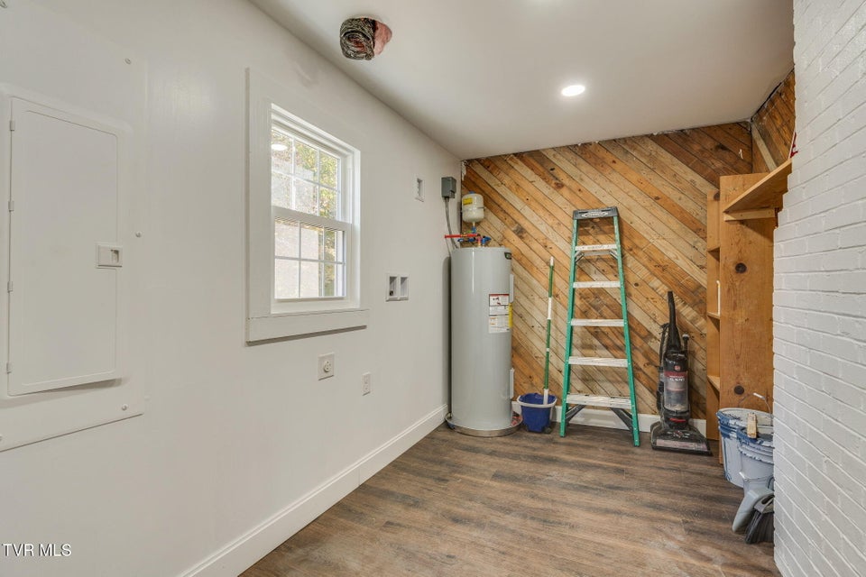 Photo #22: 292 Main Street