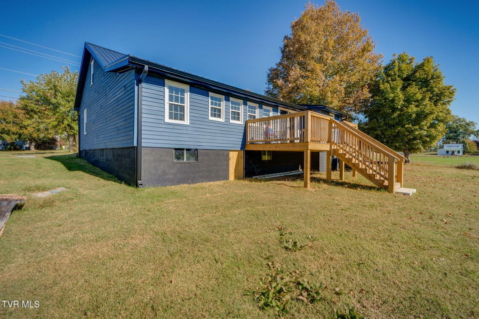 Photo #33: 292 Main Street