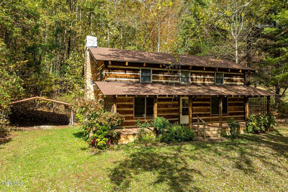 Photo #28: 400 Blant Road