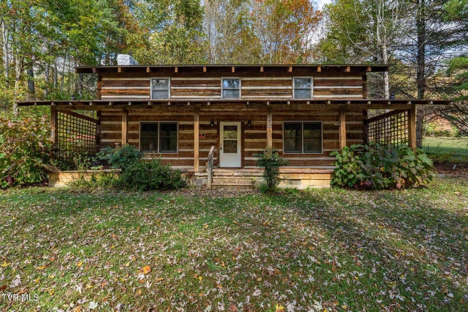 Photo #35: 400 Blant Road