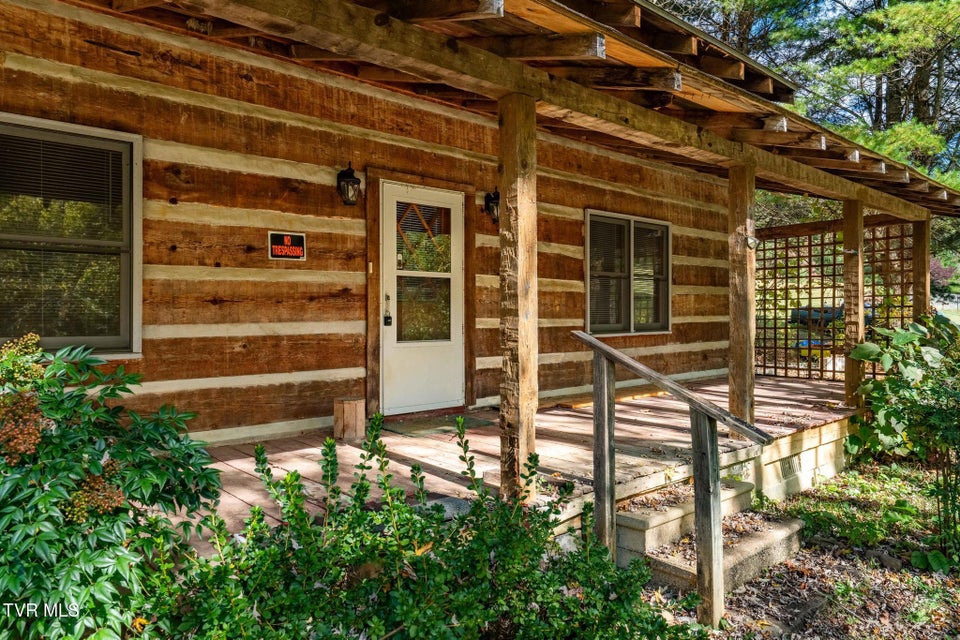 Photo #3: 400 Blant Road