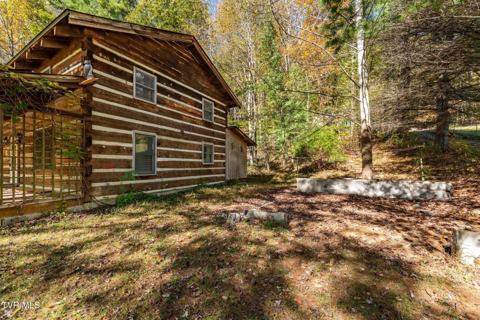 Photo #40: 400 Blant Road