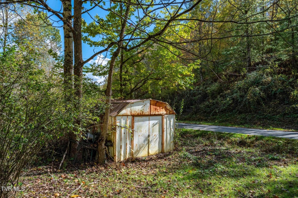 Photo #45: 400 Blant Road