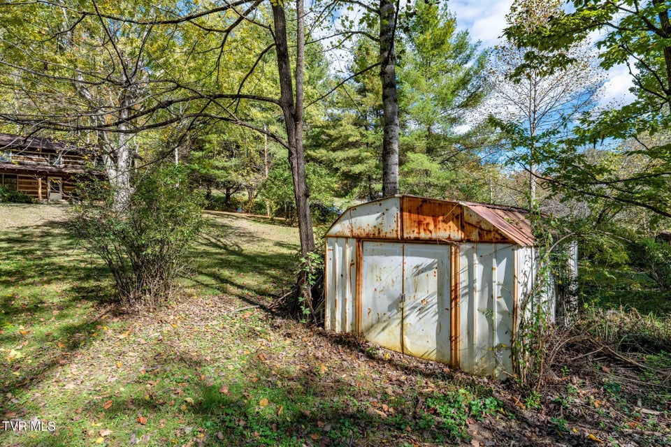 Photo #46: 400 Blant Road