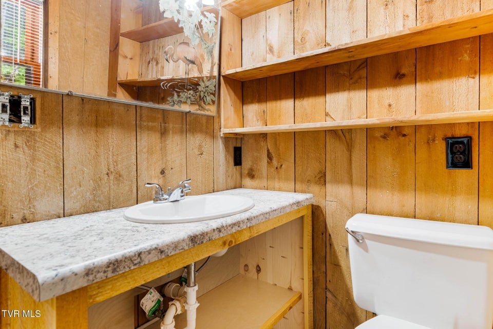 Photo #18: 400 Blant Road