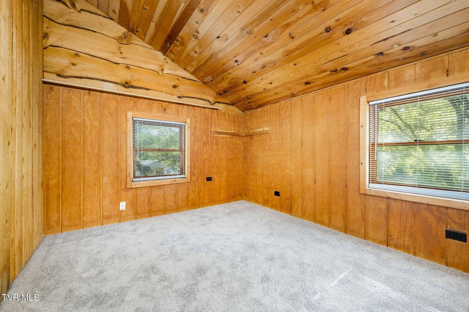 Photo #22: 400 Blant Road