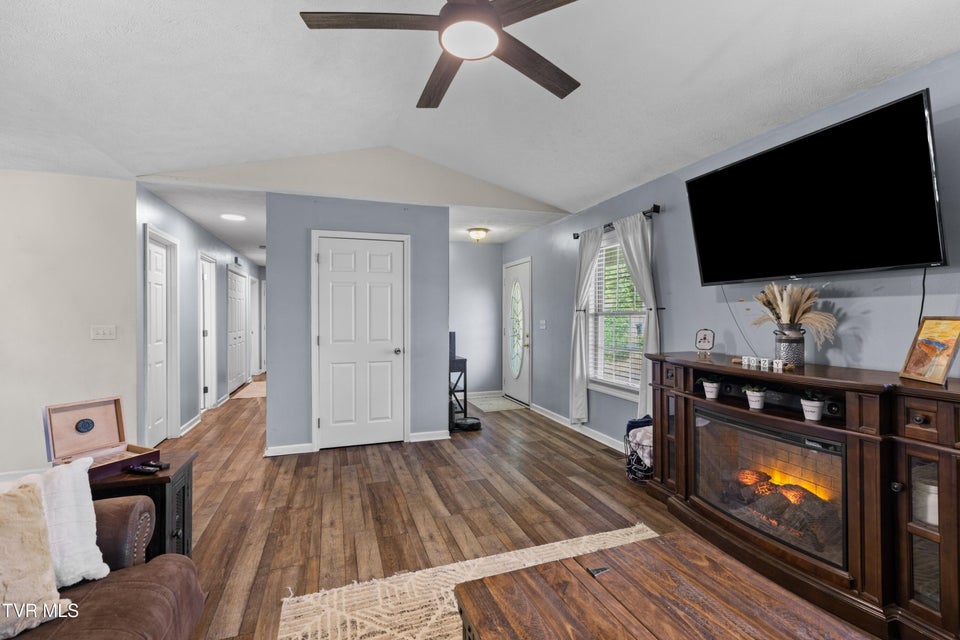 Photo #3: 185 Madeline Lane