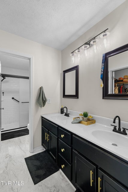 Photo #21: 185 Madeline Lane