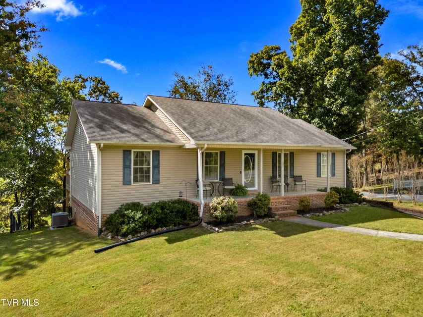 Photo #33: 185 Madeline Lane