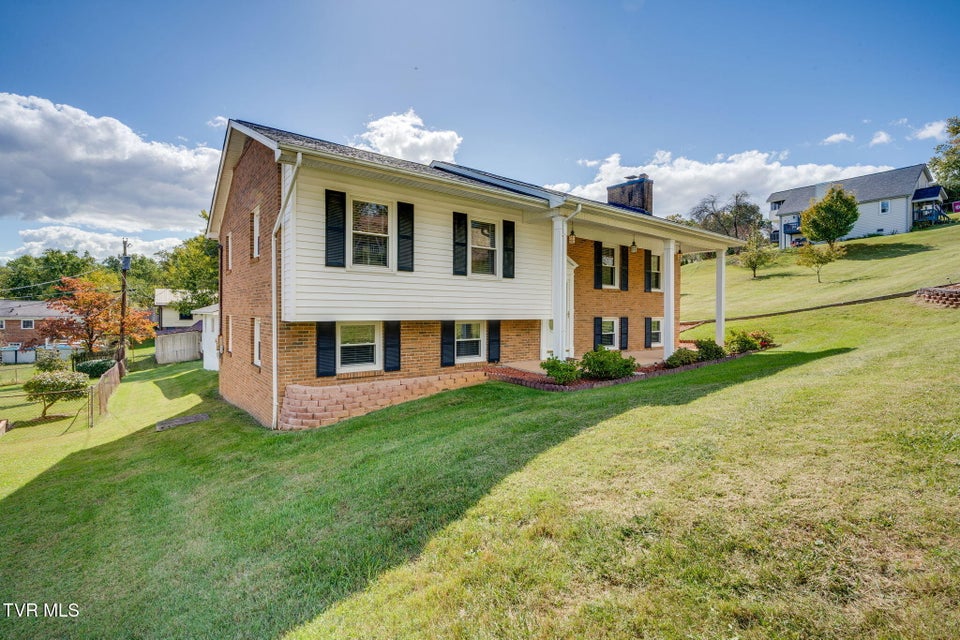 Photo #2: 2029 Louita Avenue