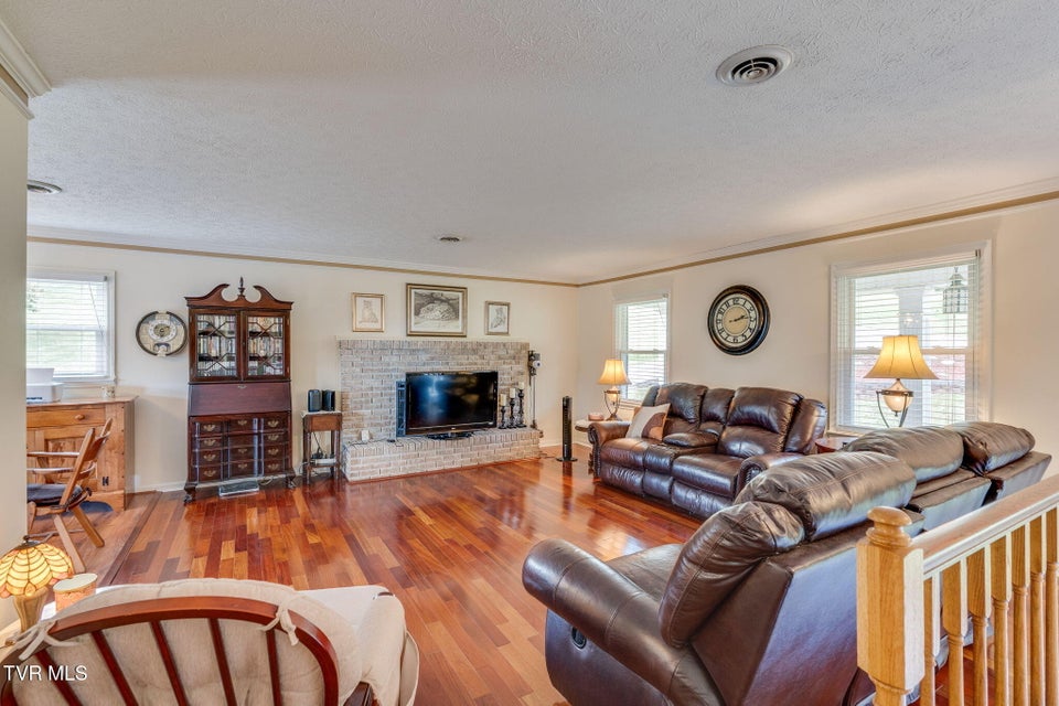 Photo #5: 2029 Louita Avenue