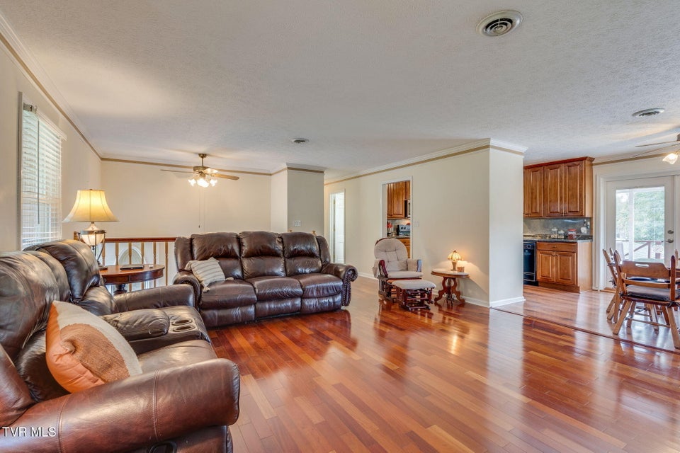 Photo #7: 2029 Louita Avenue