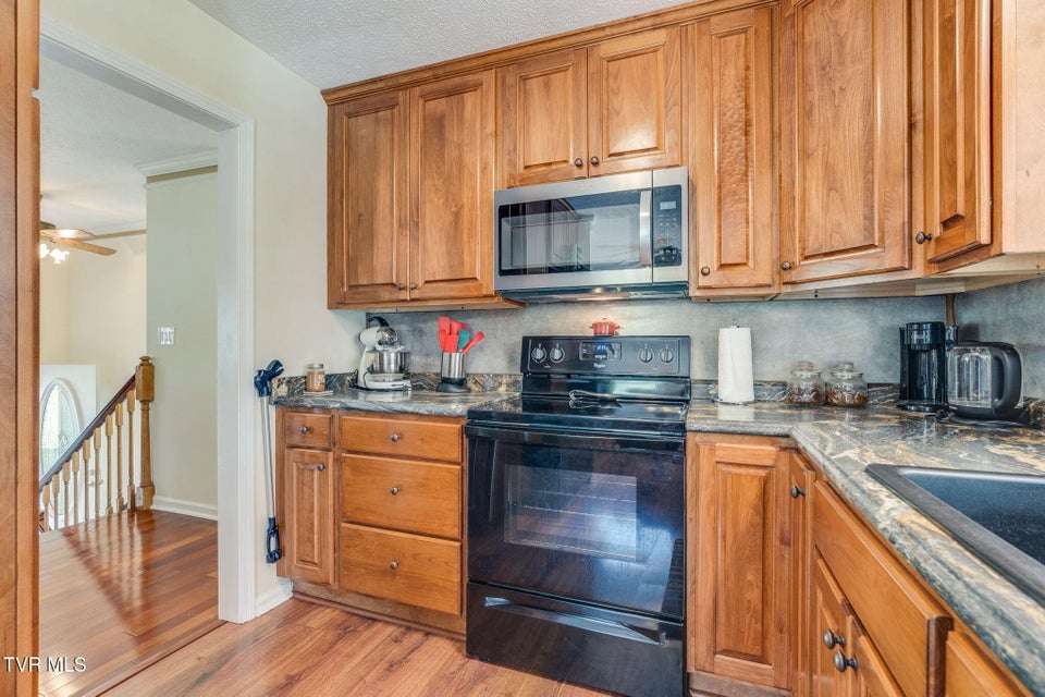 Photo #11: 2029 Louita Avenue