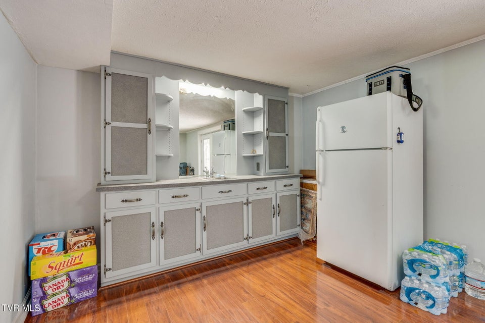 Photo #22: 2029 Louita Avenue