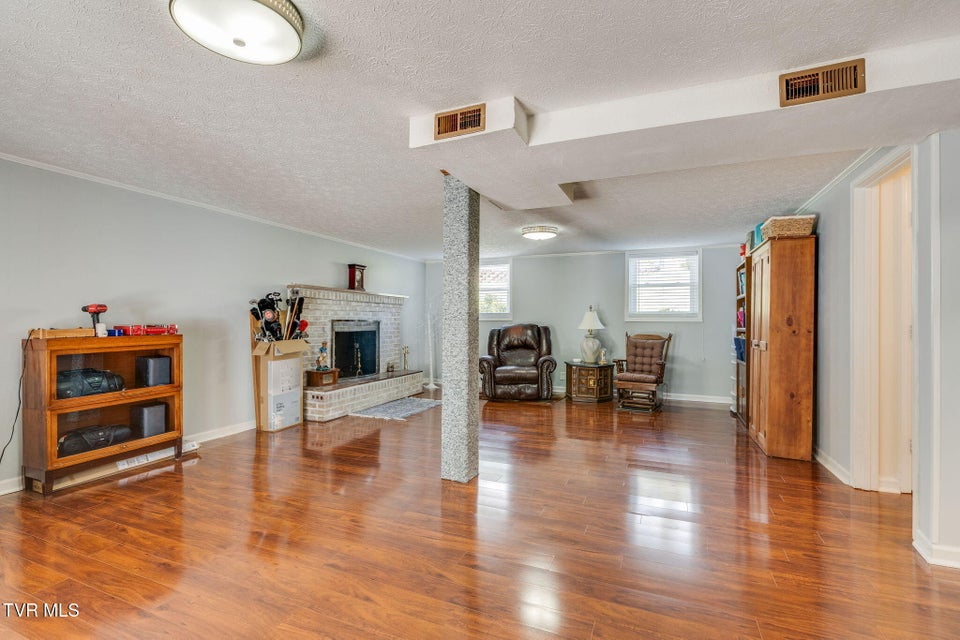 Photo #23: 2029 Louita Avenue