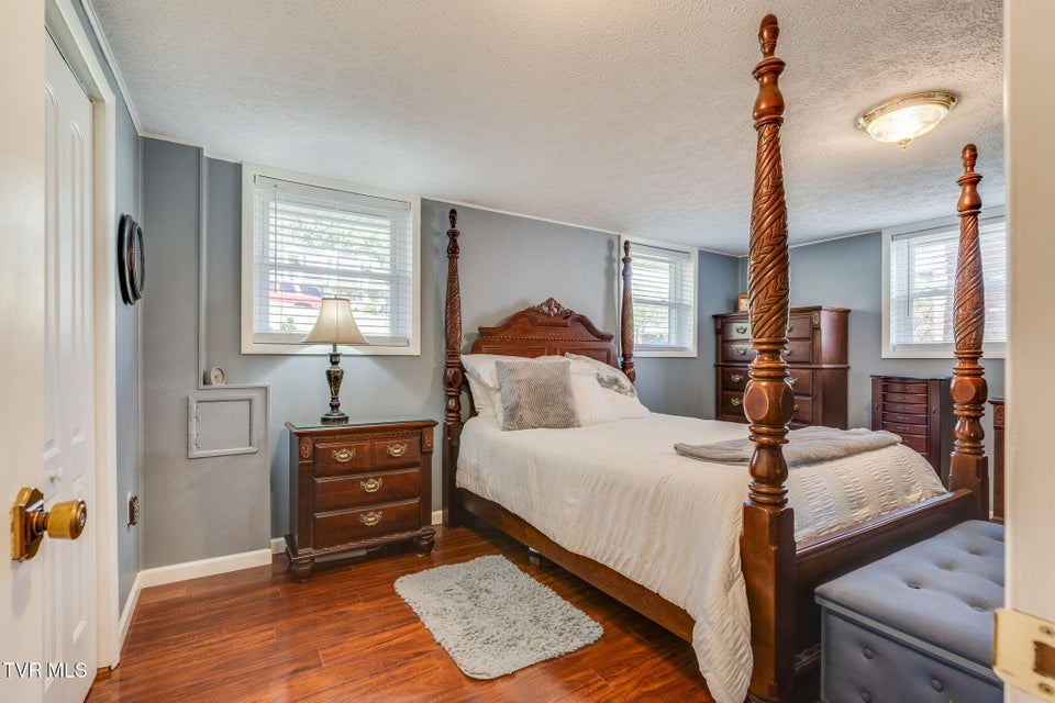 Photo #24: 2029 Louita Avenue