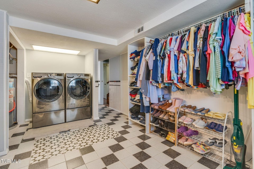 Photo #29: 2029 Louita Avenue